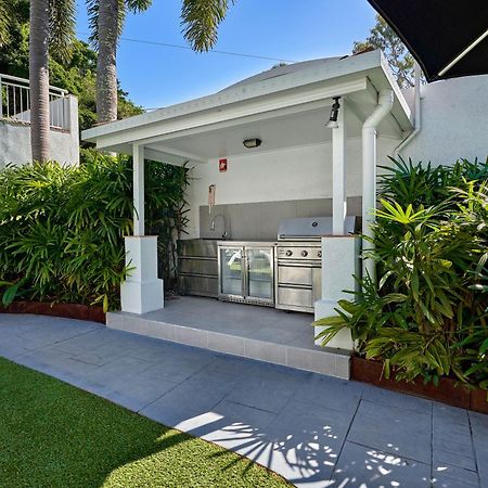 Alassio Beachfront Apartments Palm Cove Exteriör bild