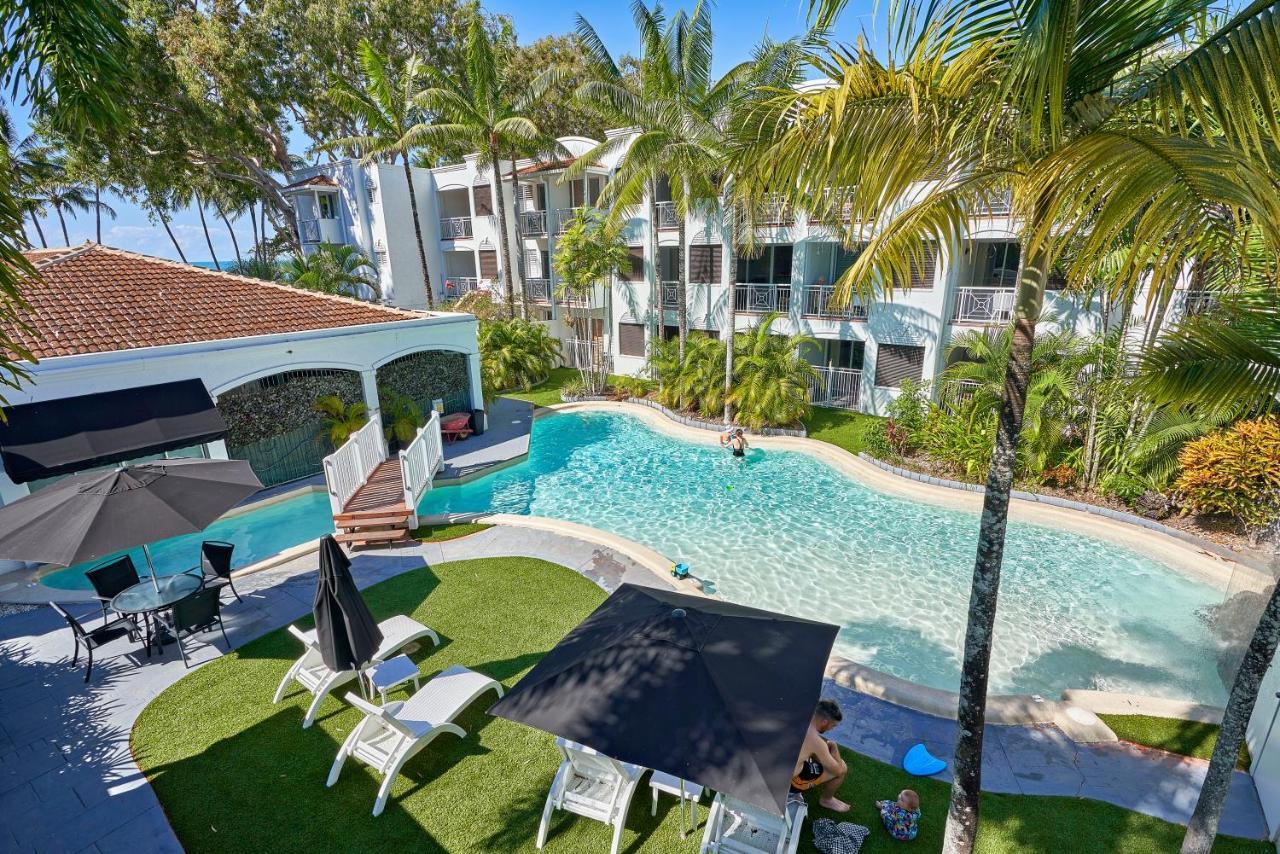 Alassio Beachfront Apartments Palm Cove Exteriör bild
