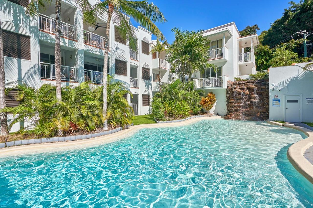 Alassio Beachfront Apartments Palm Cove Exteriör bild