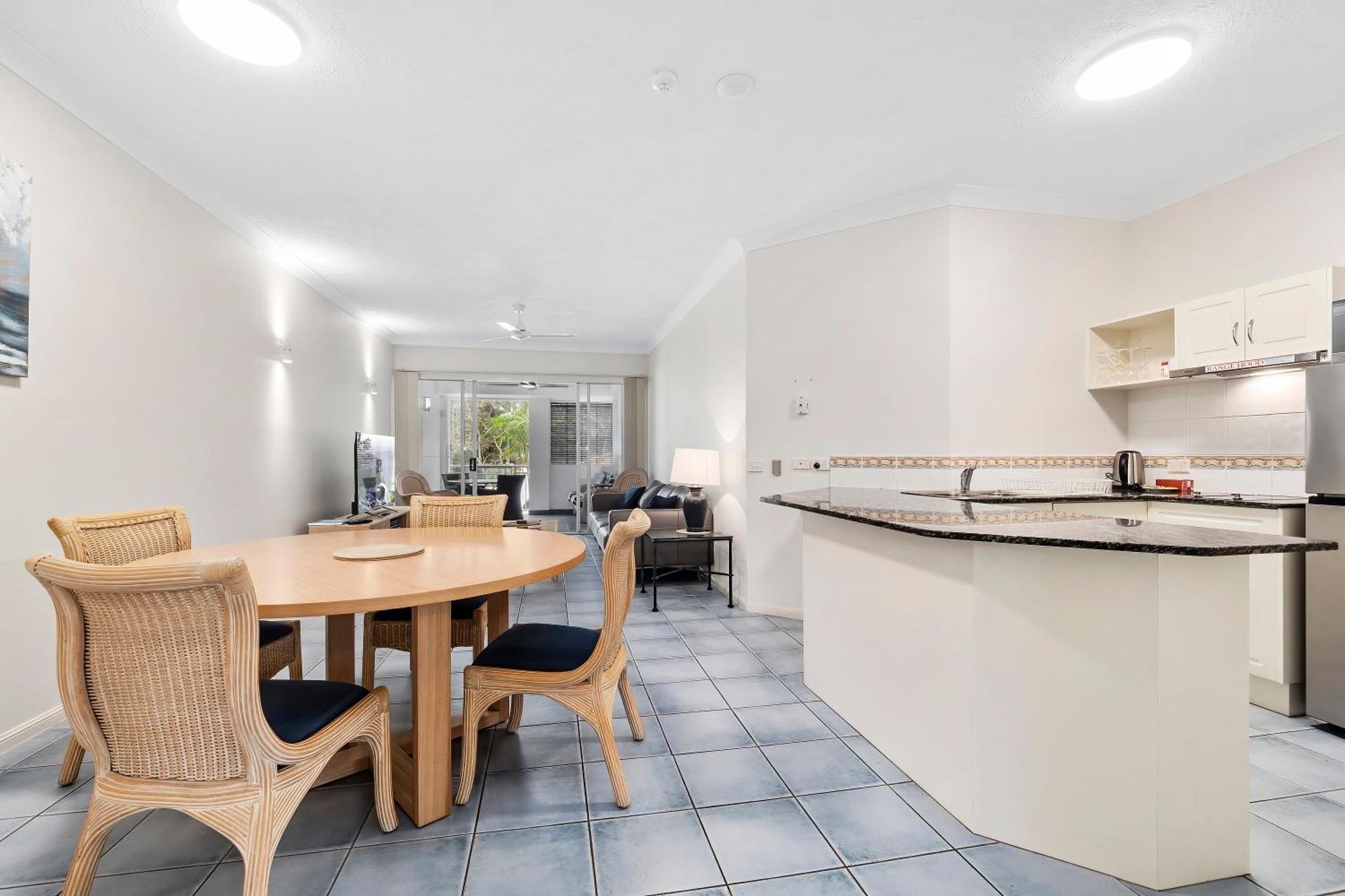 Alassio Beachfront Apartments Palm Cove Rum bild