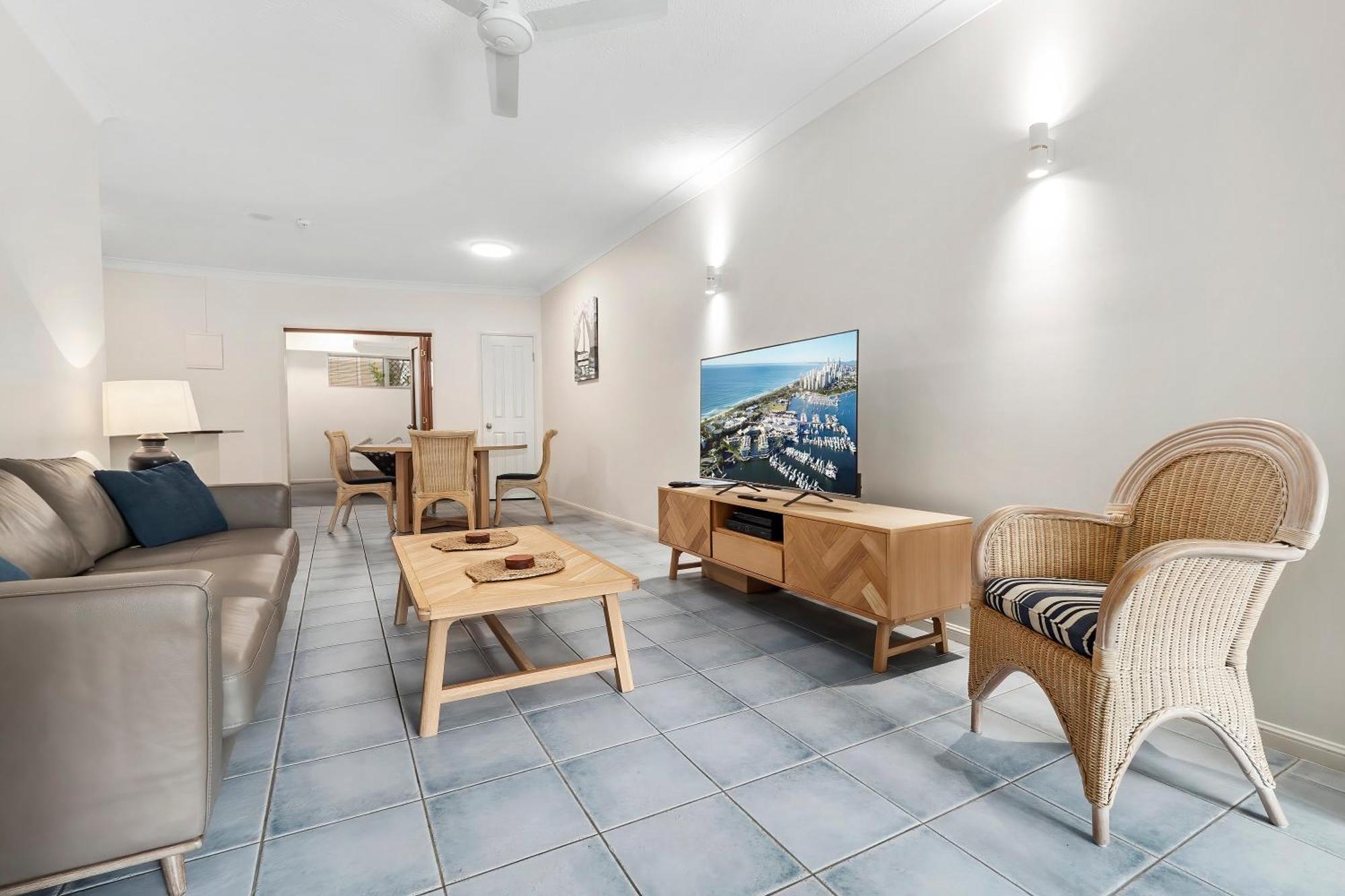 Alassio Beachfront Apartments Palm Cove Rum bild