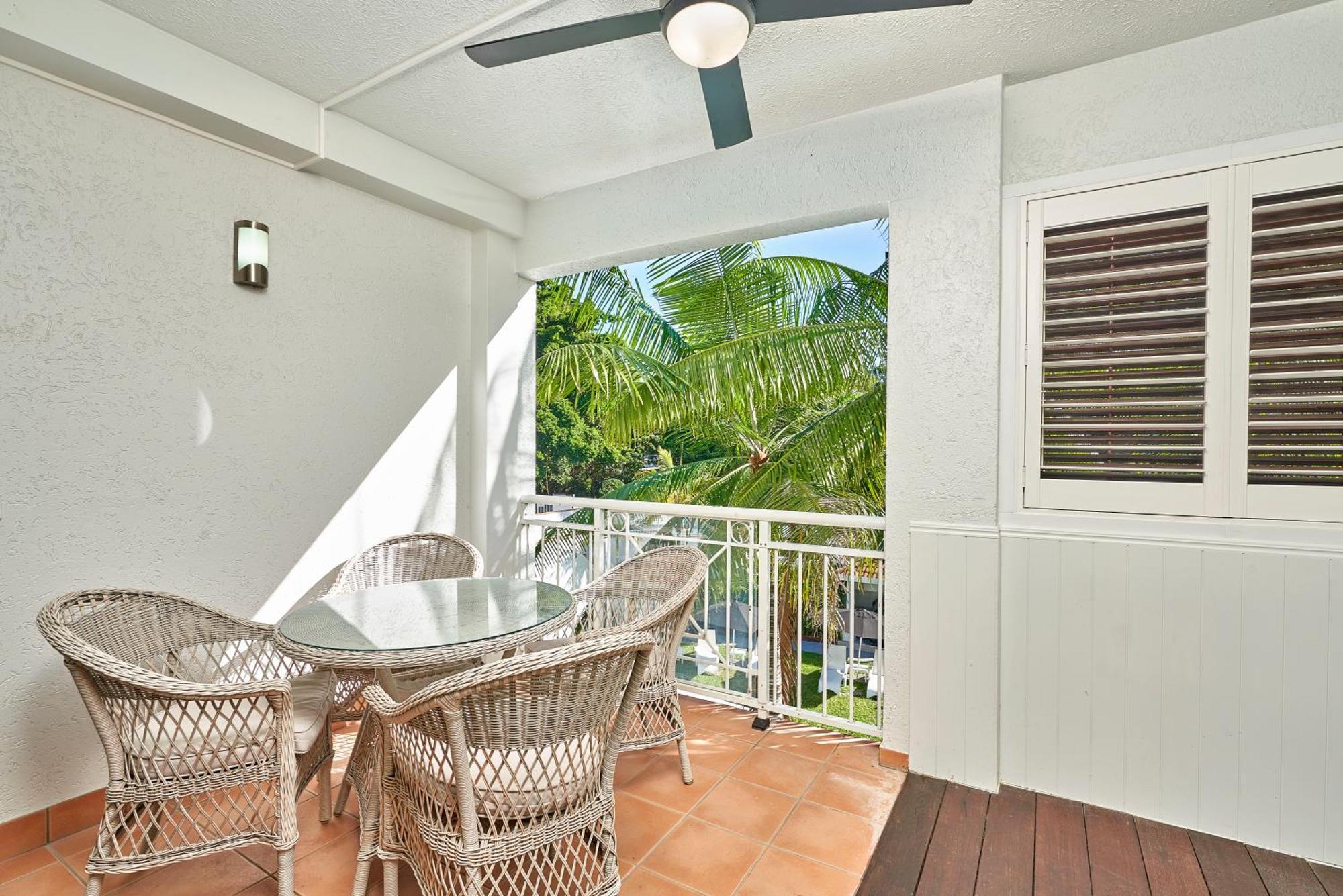 Alassio Beachfront Apartments Palm Cove Rum bild