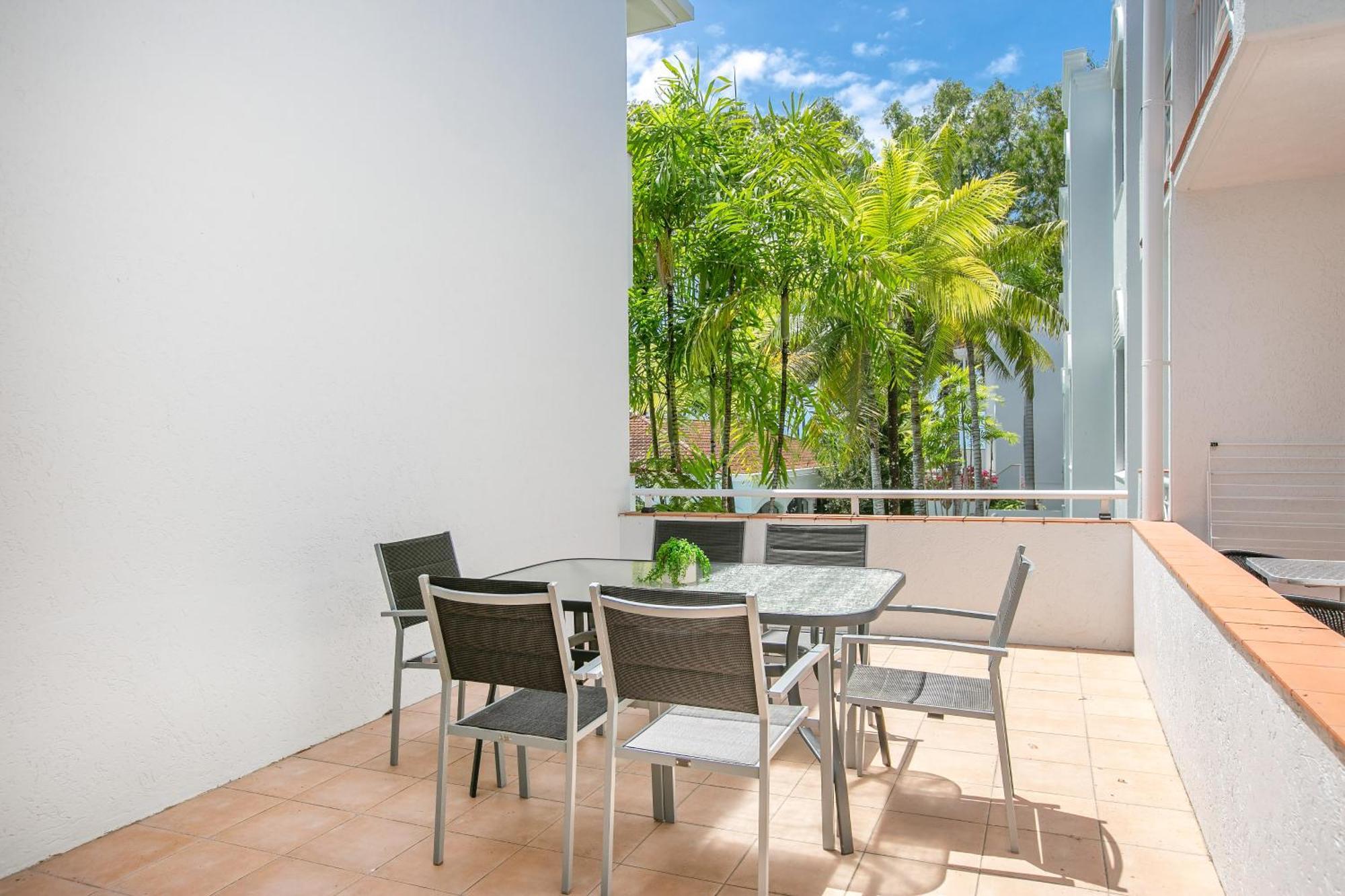 Alassio Beachfront Apartments Palm Cove Rum bild
