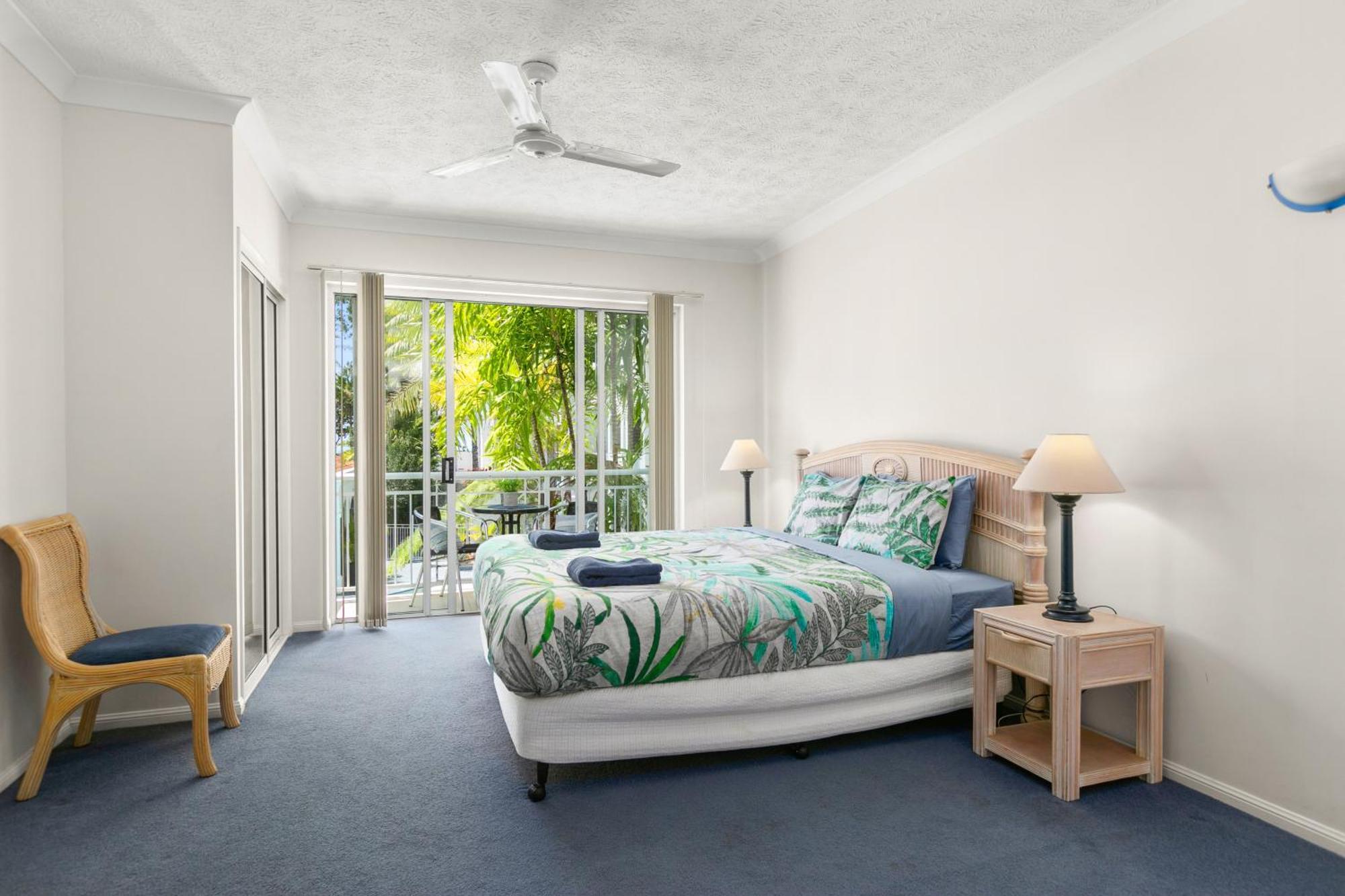 Alassio Beachfront Apartments Palm Cove Rum bild