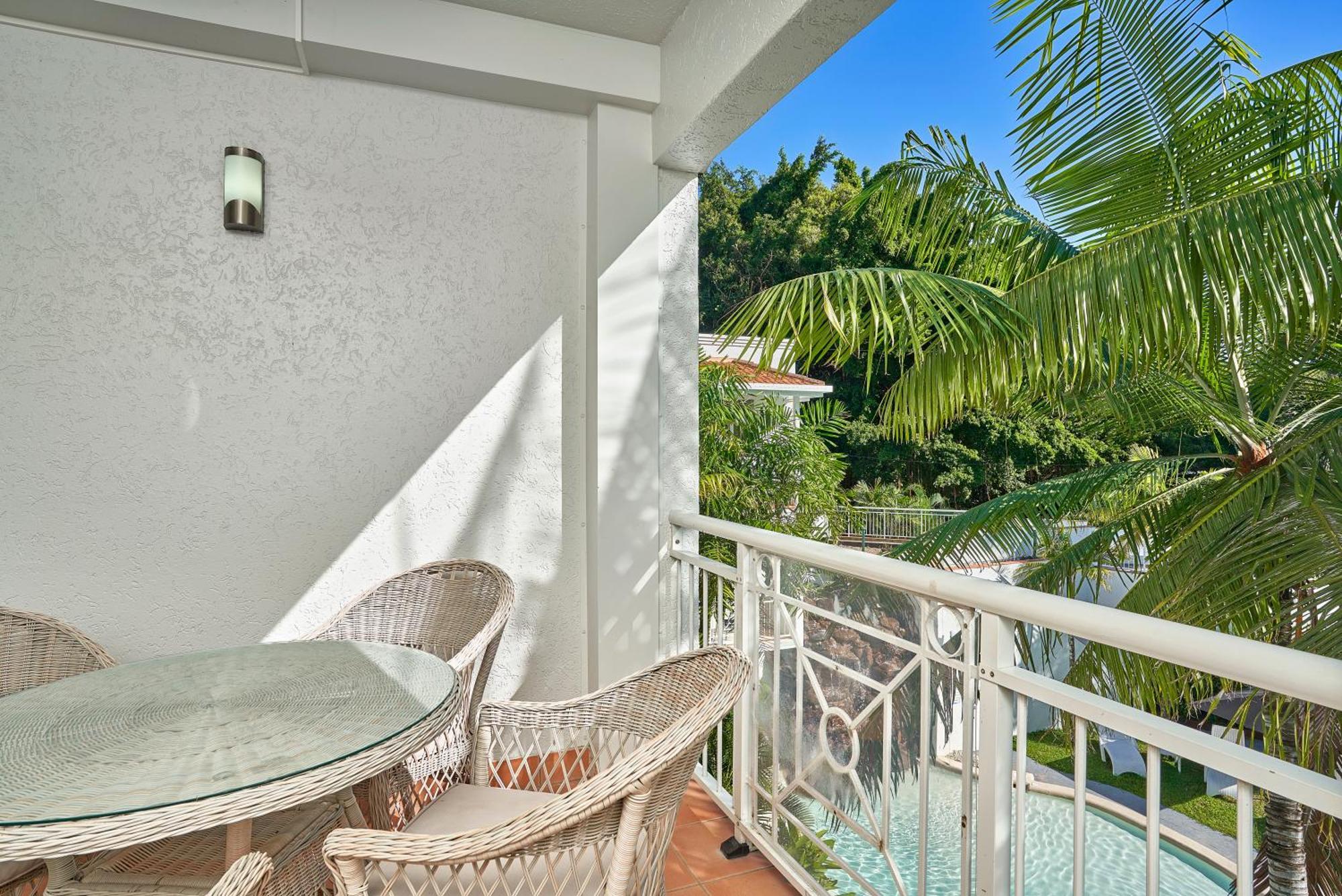 Alassio Beachfront Apartments Palm Cove Rum bild