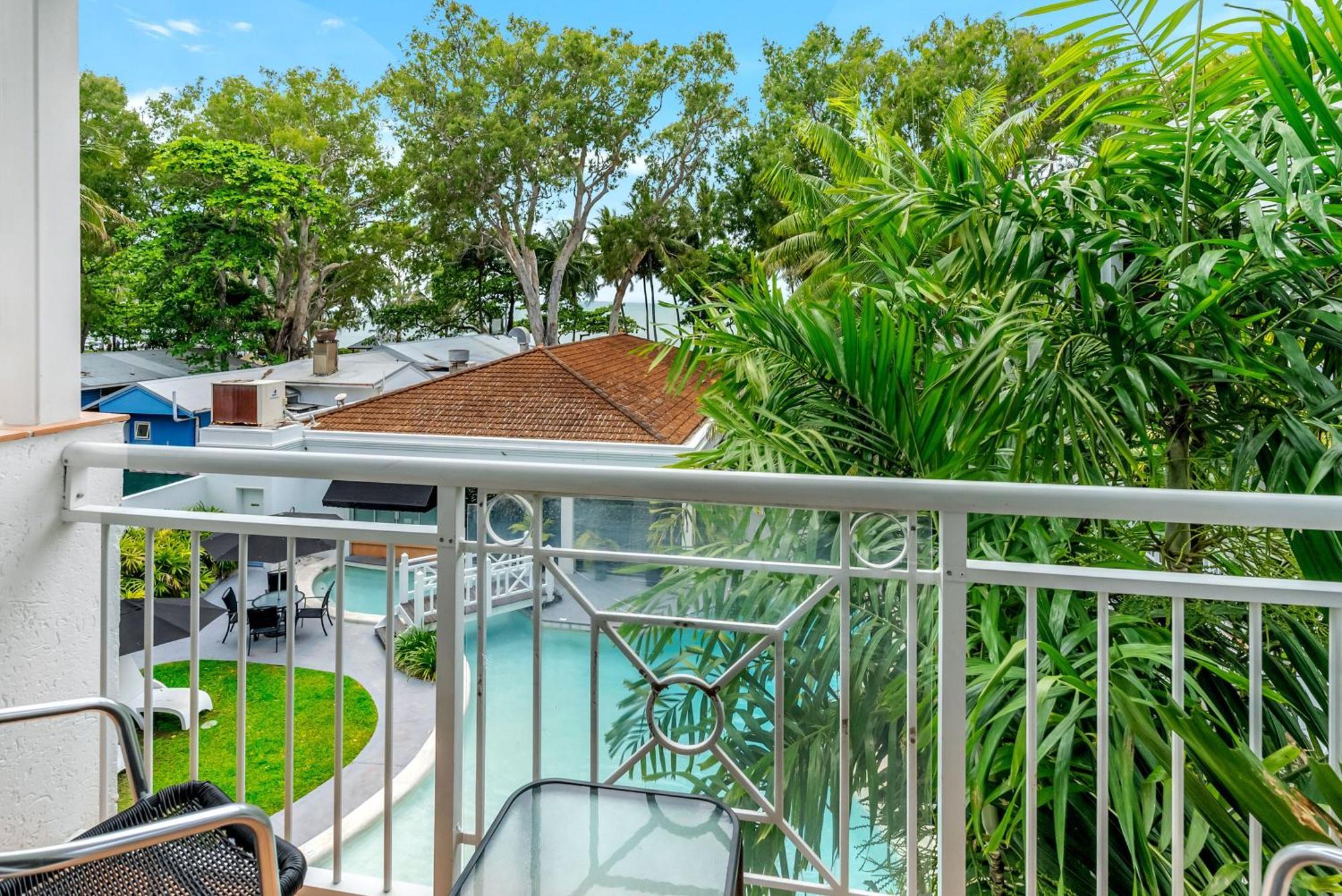 Alassio Beachfront Apartments Palm Cove Rum bild