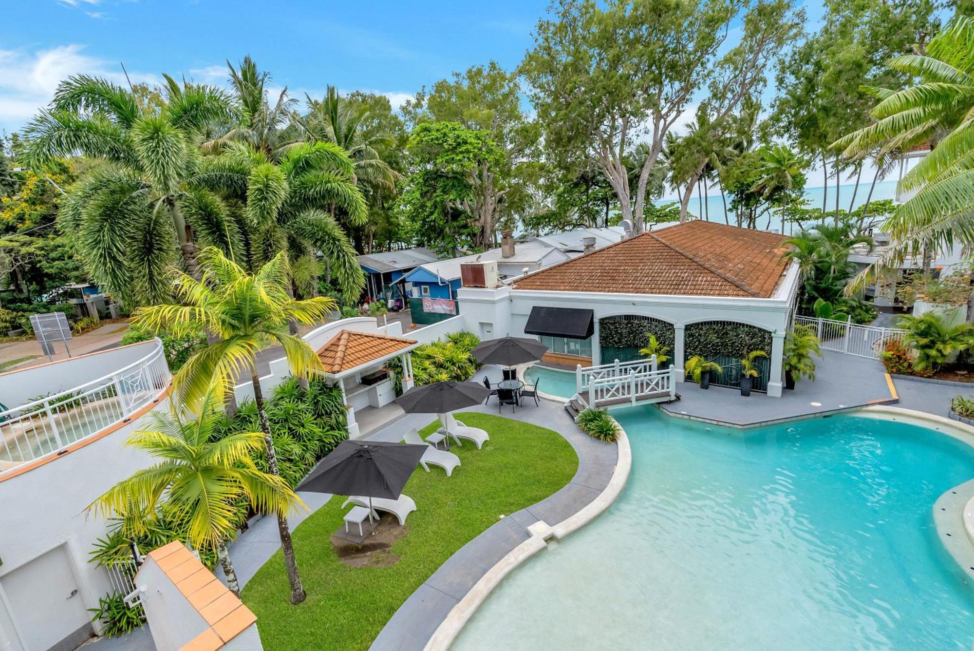 Alassio Beachfront Apartments Palm Cove Rum bild